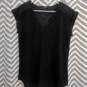 Black Express silky v-neck Gramercy t-shirt
